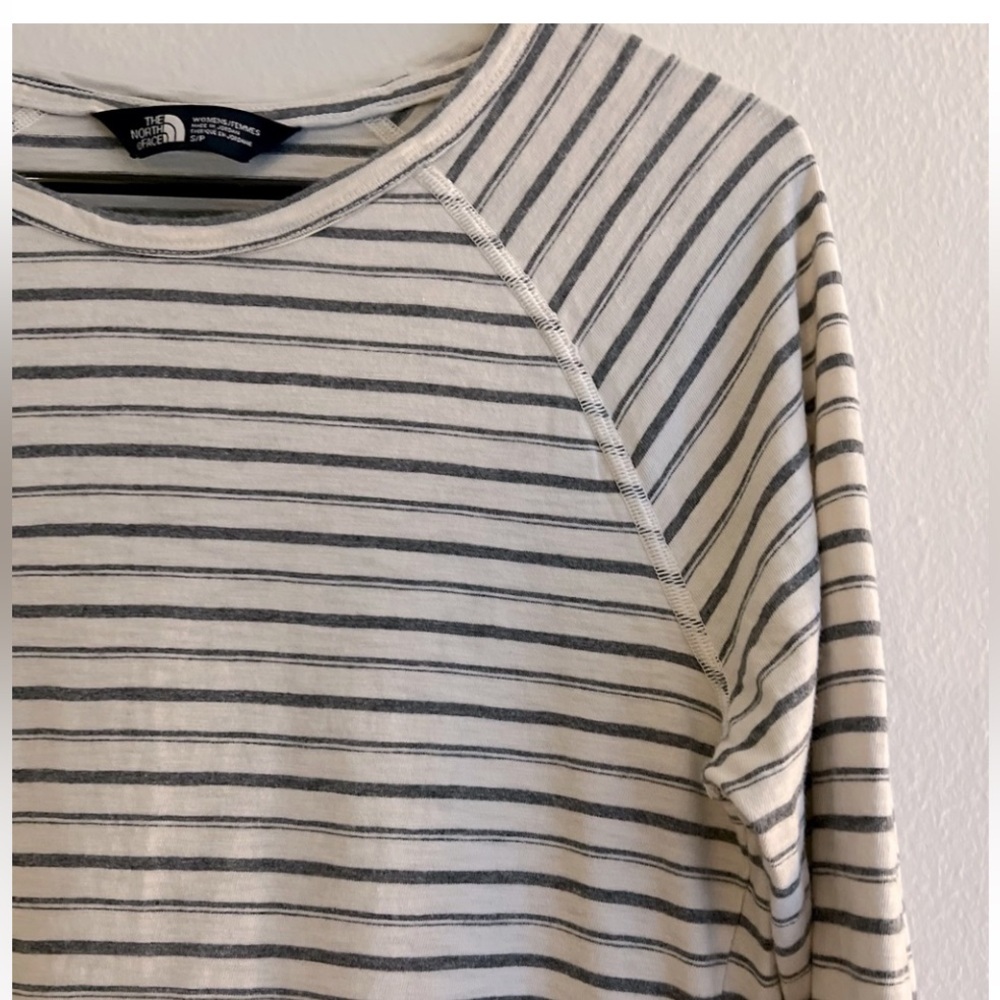 North face Long-sleeve Shirt. Cream & Warm Grey Stripes. Women S. Raglan Sleeve